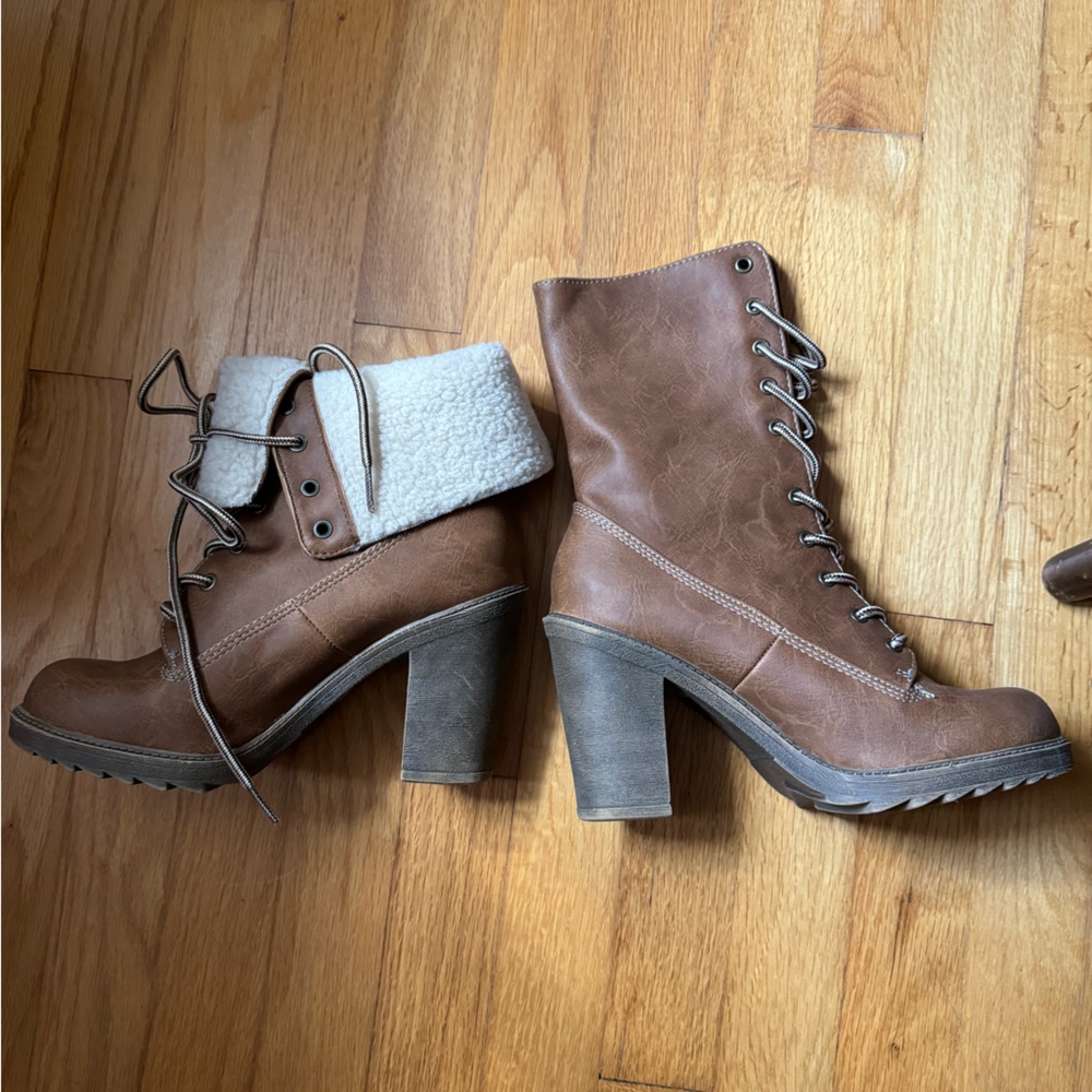 Mud boots, women’s 7